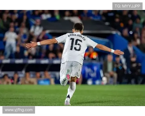 居勒尔爆发!皇马新核 10 场 8 首发,马卡:他已不可或缺(1) 居勒尔爆发!皇马新核 10 场 8 首发,马卡:他已不可或缺(1)