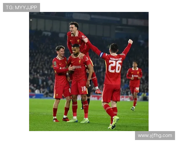 布莱顿 2025-26 主场球衣发布!邓克、吕特领衔演绎蓝白新章 布莱顿 2025-26 主场球衣发布!邓克、吕特领衔演绎蓝白新章