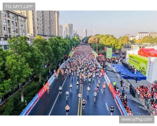 筑城燃情开跑!3.5 万跑者竞逐世界田联精英贵阳马拉松(2) 筑城燃情开跑!3.5 万跑者竞逐世界田联精英贵阳马拉松(2)