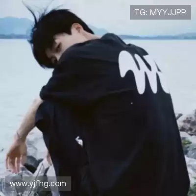 邹朵千